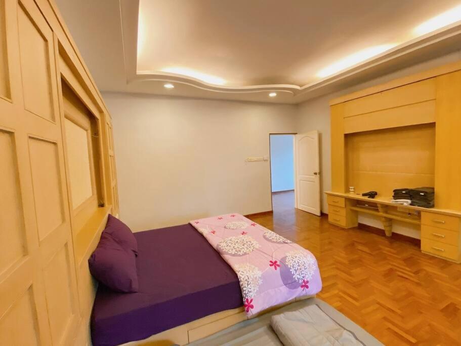 A09 Dedap Johor Jaya Homestay * Johor Bahru